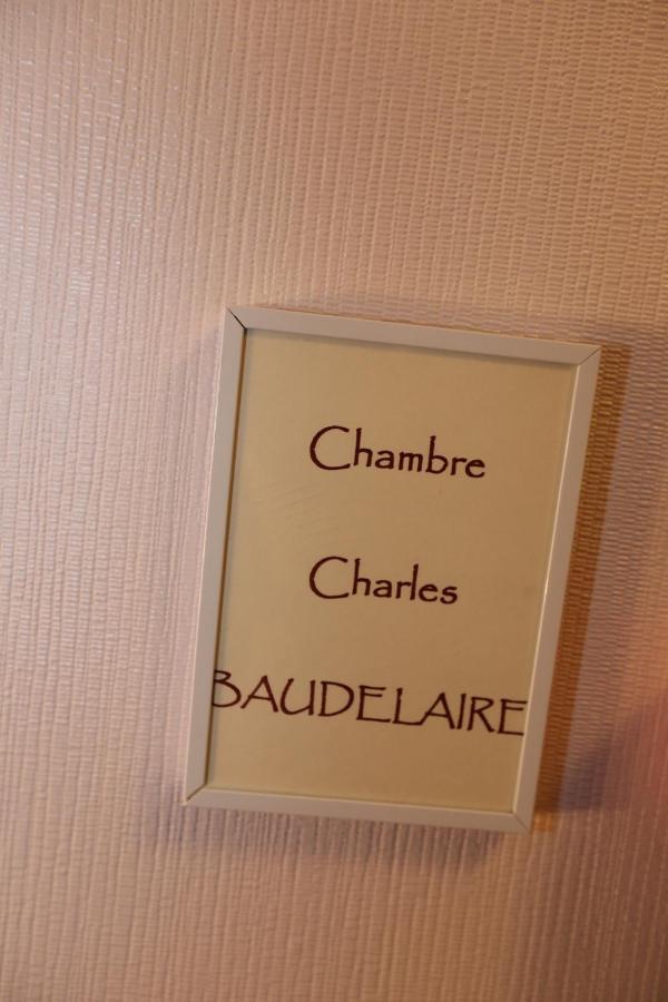 Hotel Restaurant La Goutte Noire Châteaumeillant Exteriör bild